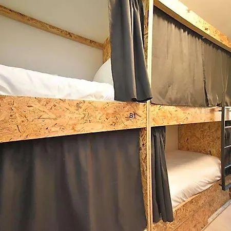S&s Hostel *